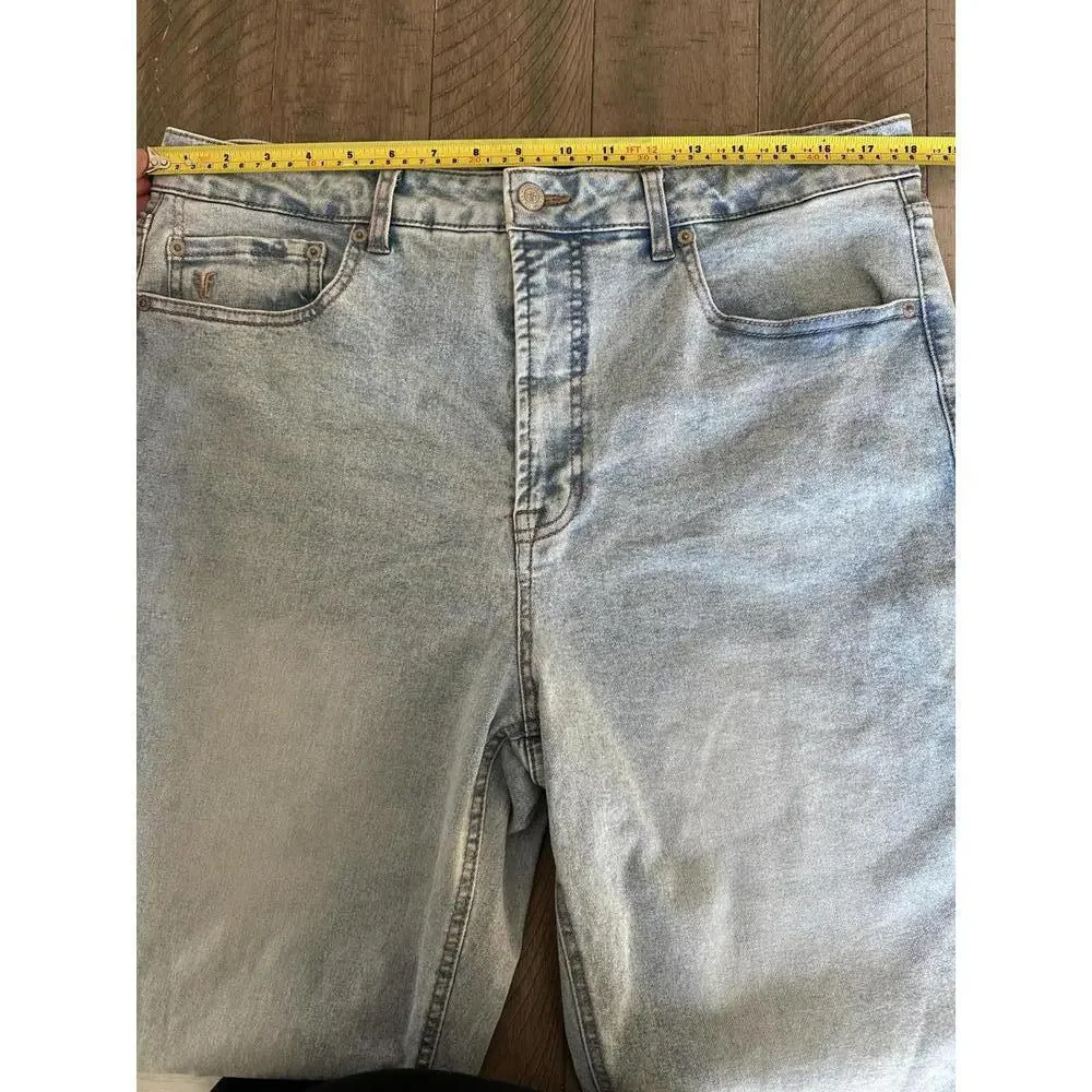 FRYE High Rise Straight Leg Light Wash Denim Jeans Women’s size 14/32 - Picture 9 of 15